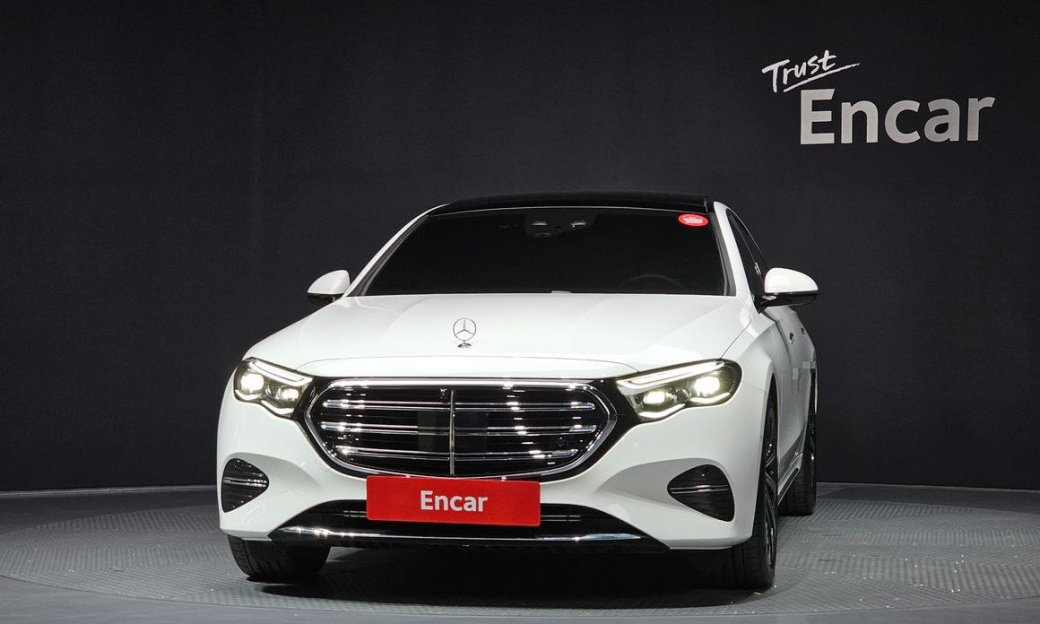 Mercedes-Benz E-Class E300 4MATIC Exclusive, 2024