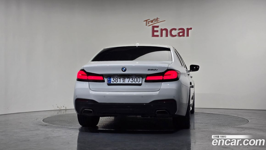 BMW 5-Series 520i M Sport, 2023