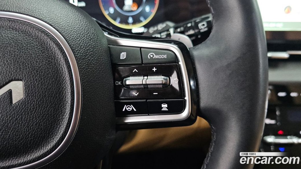 Kia Carnival 9-Seater Signature, 2023