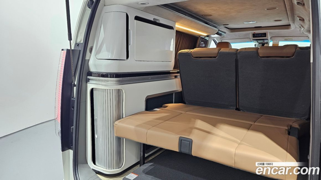 Hyundai Staria 2WD Camping Car, 2024