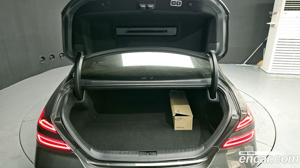 Genesis G70 Gasoline 2.0T 2WD, 2023