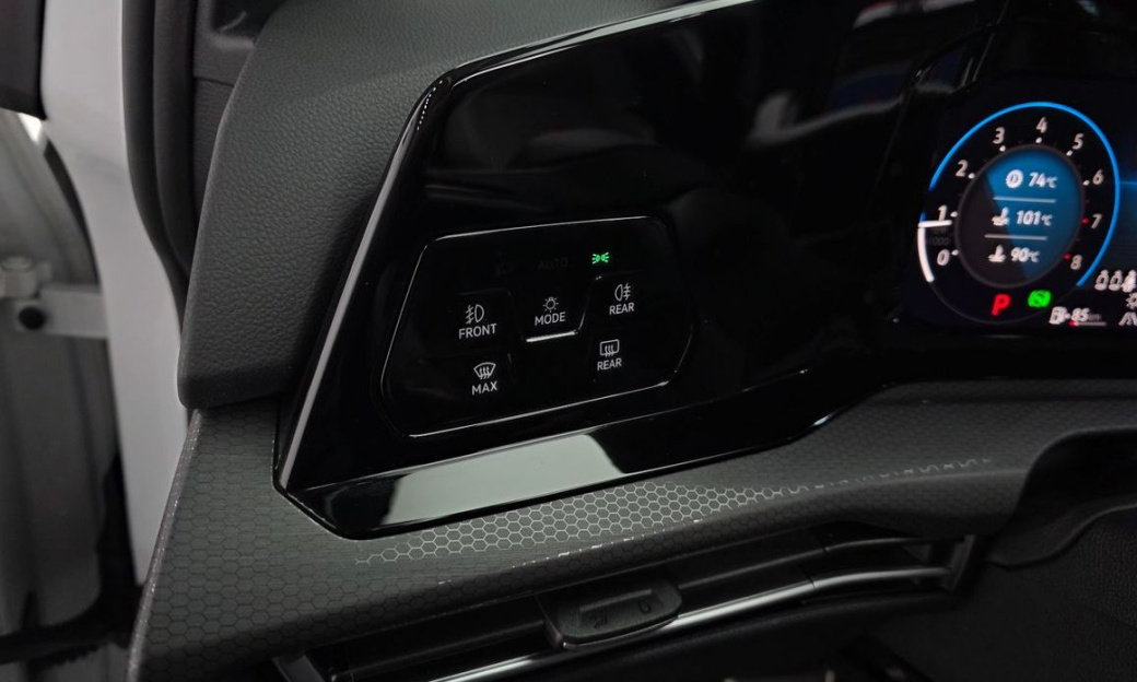 Volkswagen Golf 2.0 GTI, 2024