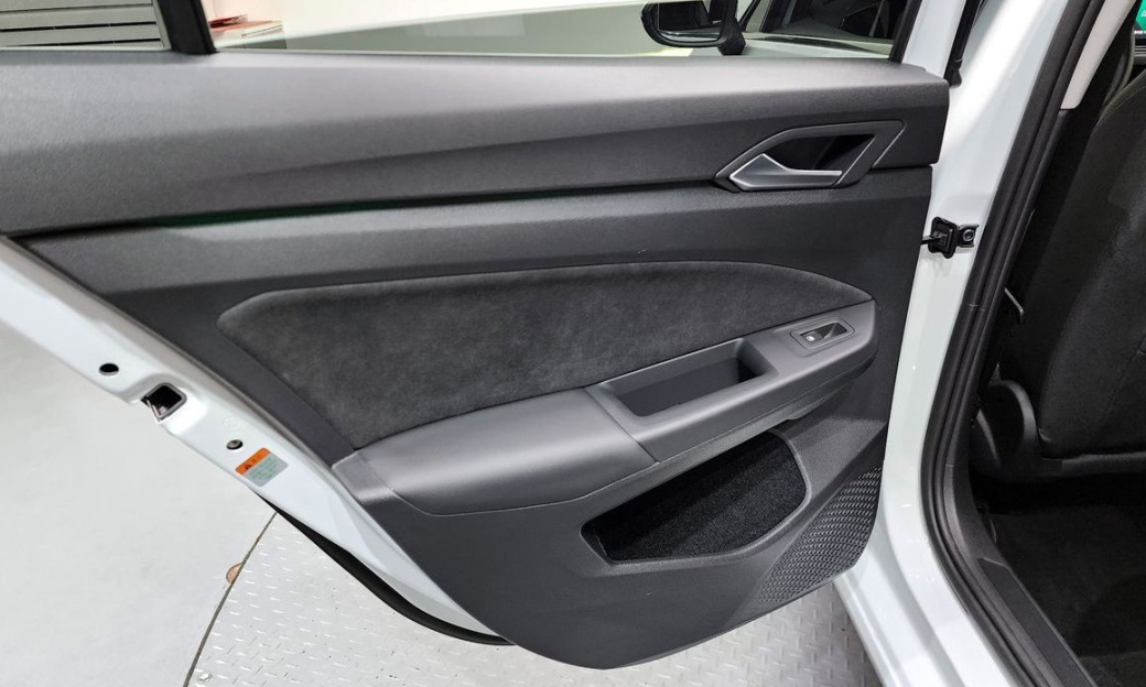 Volkswagen Golf 2.0 TDI Prestige, 2024