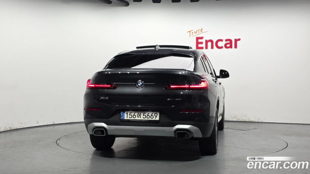 BMW X4 xDrive20i xLine, 2022