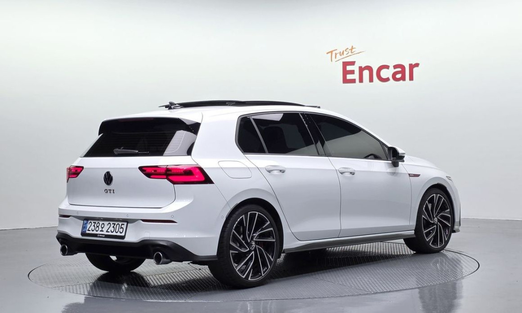 Volkswagen Golf 2.0 GTI, 2024
