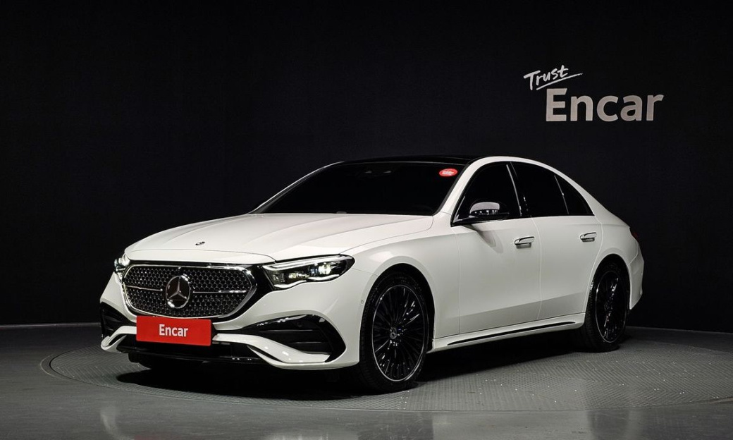 Mercedes-Benz E-Class E450 4MATIC AMG Line, 2026