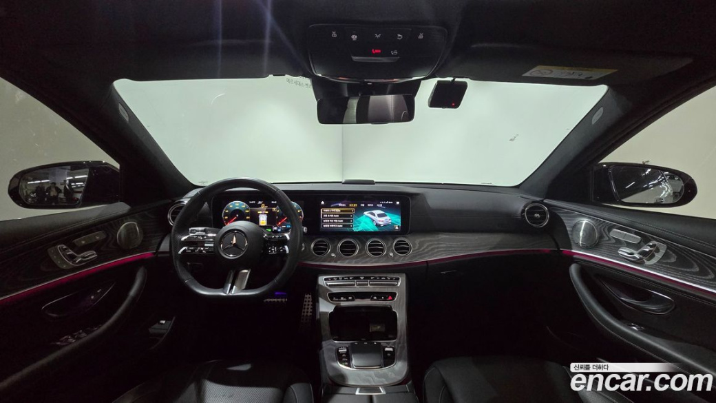 Mercedes-Benz E-Class E350 4MATIC AMG Line, 2023