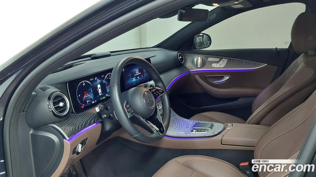 Mercedes-Benz E-Class E350 4MATIC Exclusive, 2023
