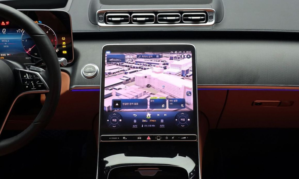 Mercedes-Benz S-Class S350 d 4MATIC, 2025