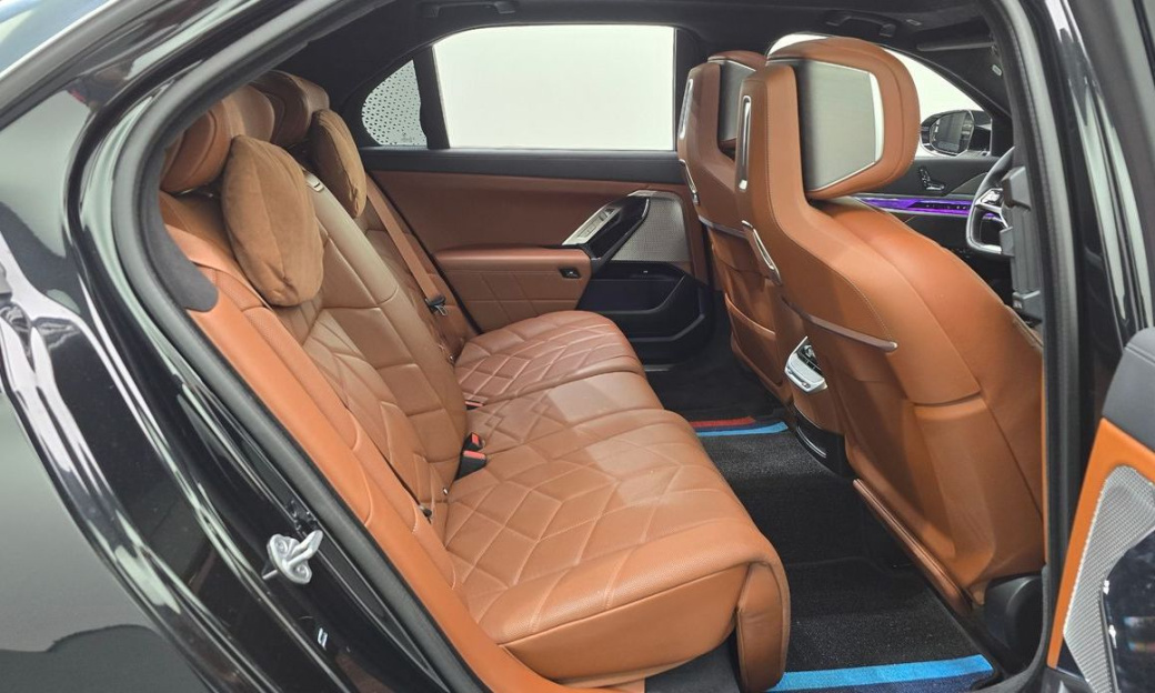 BMW 7-Series 740i sDrive Design Pure Excellence, 2023