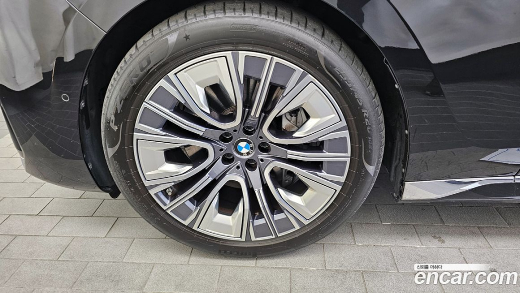 BMW 7-Series 740i sDrive Design Pure Excellence, 2023