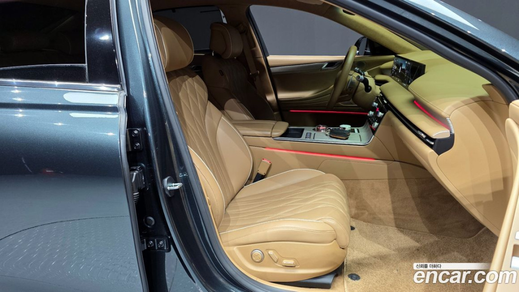 Genesis G80 Gasoline 2.5 Turbo AWD, 2025
