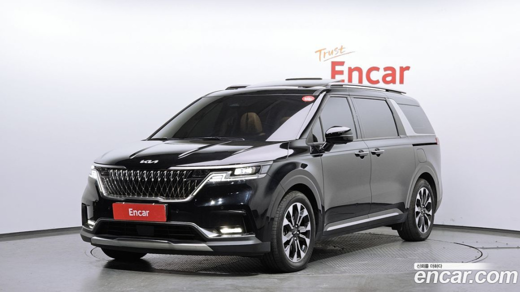 Kia Carnival 9-Seater Signature, 2023