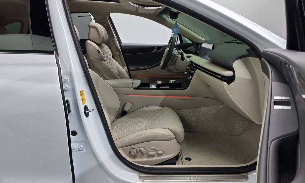 Genesis G80 Gasoline 2.5 Turbo AWD, 2025