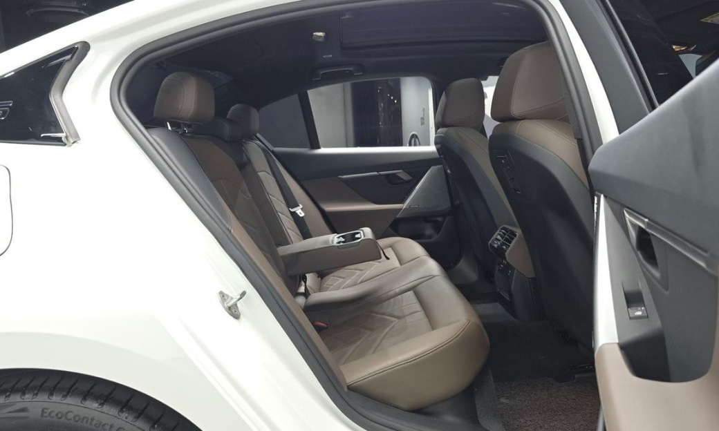BMW 5-Series 520i M Sport, 2024