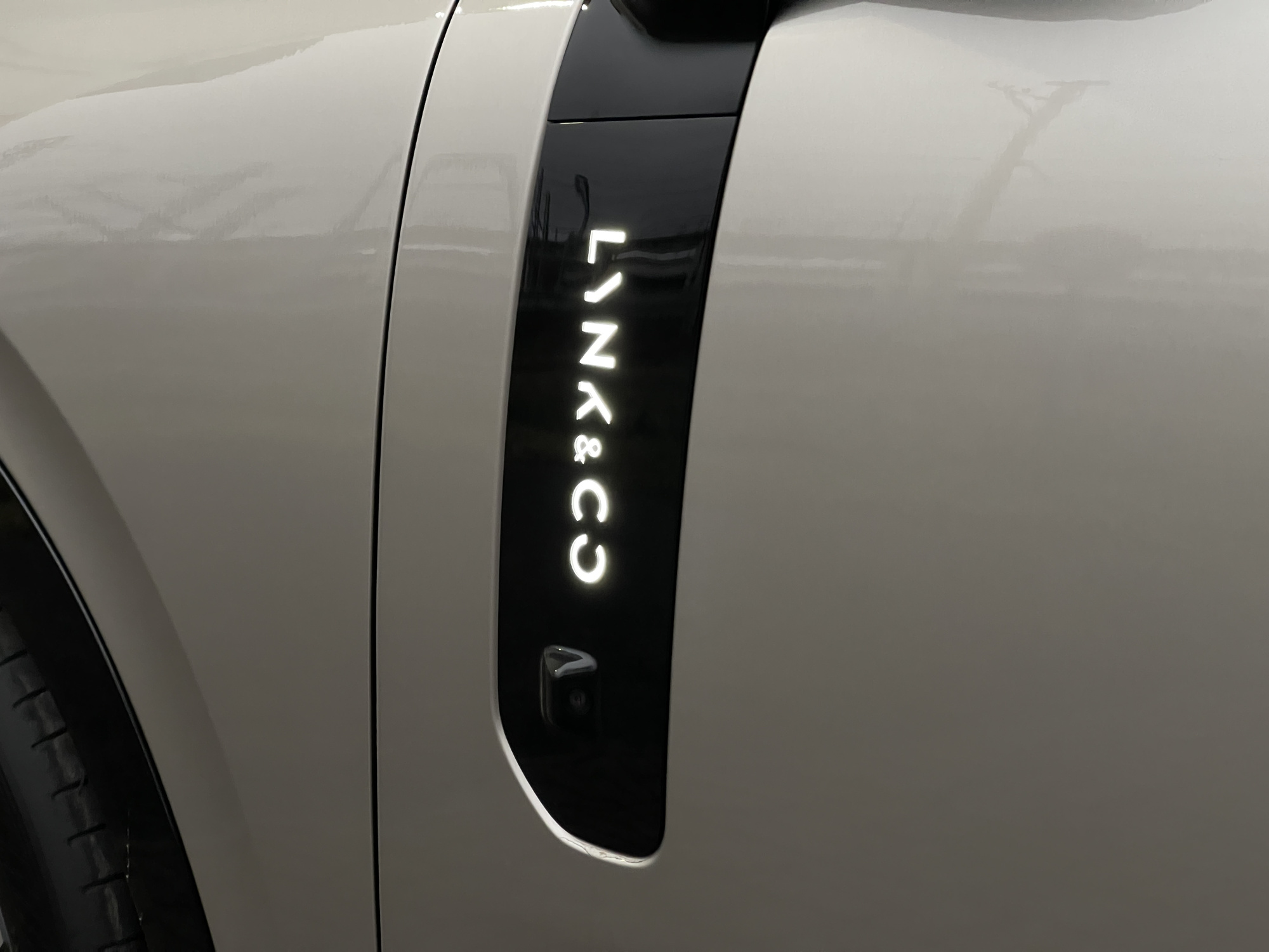 Lynk & Co 900