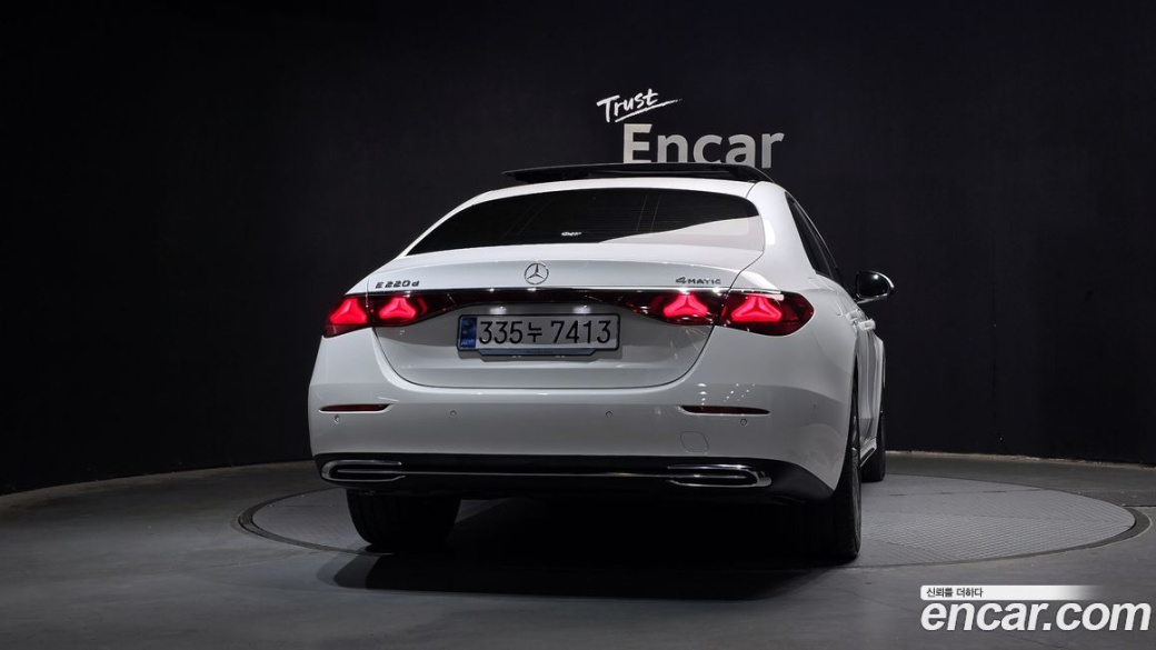 Mercedes-Benz E-Class E220d 4MATIC Exclusive, 2024