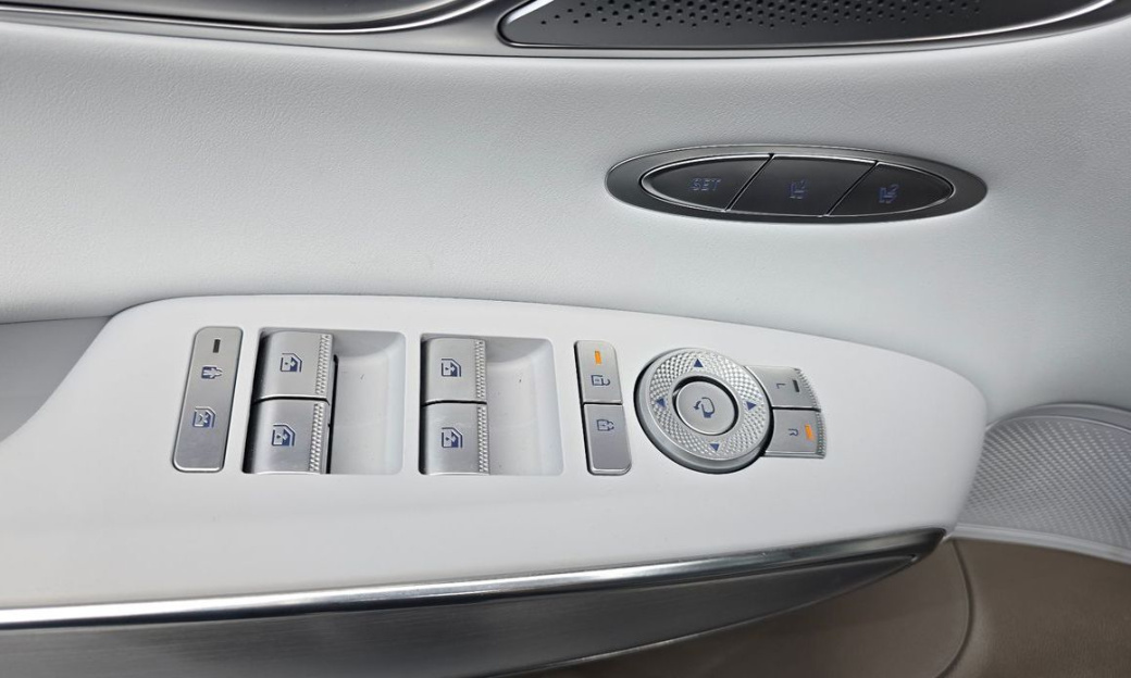 Genesis GV70 2.5T Gasoline 2WD, 2025