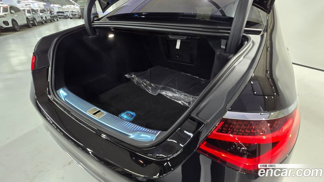Mercedes-Benz S-Class S580L 4MATIC, 2025
