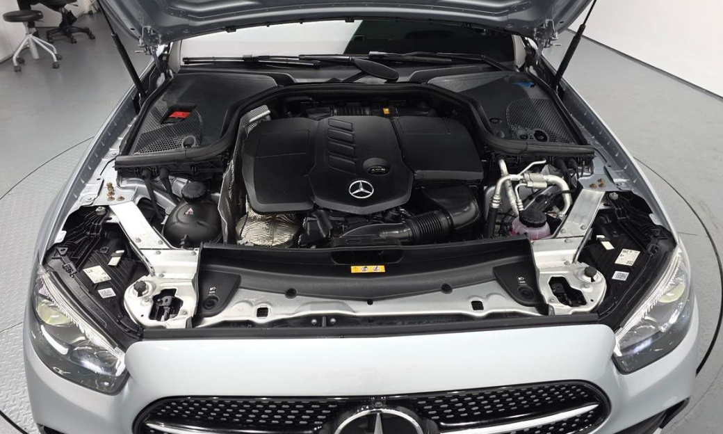 Mercedes-Benz E-Class E220d 4MATIC AMG Line, 2022