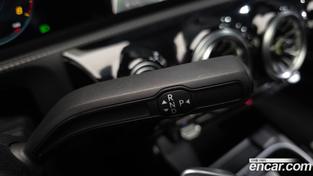 Mercedes-Benz CLA-Class CLA250 4MATIC, 2023
