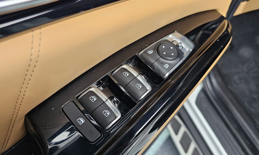 Kia Carnival 7-Seater Signature, 2022