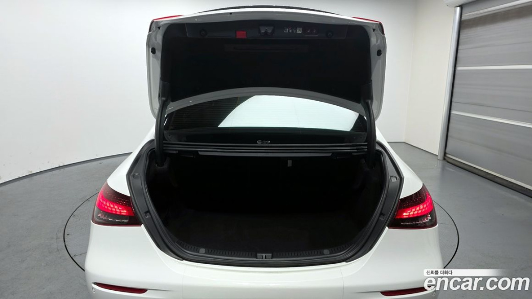 Mercedes-Benz E-Class E250 AMG Line, 2023