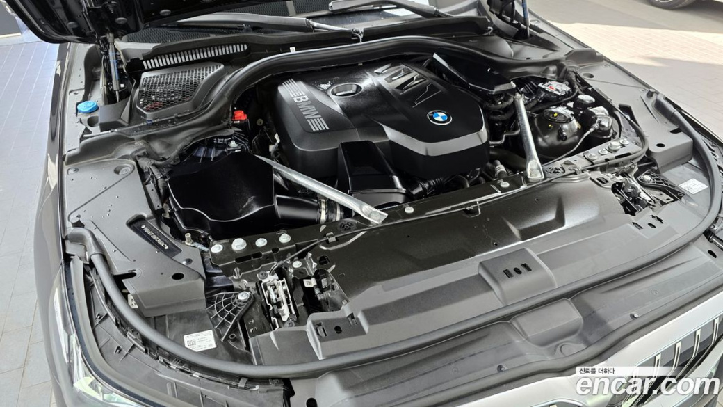 BMW 5-Series 530i xDrive M Sport, 2024