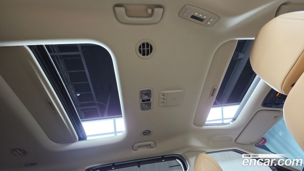 Kia Carnival 9-Seater Signature, 2023