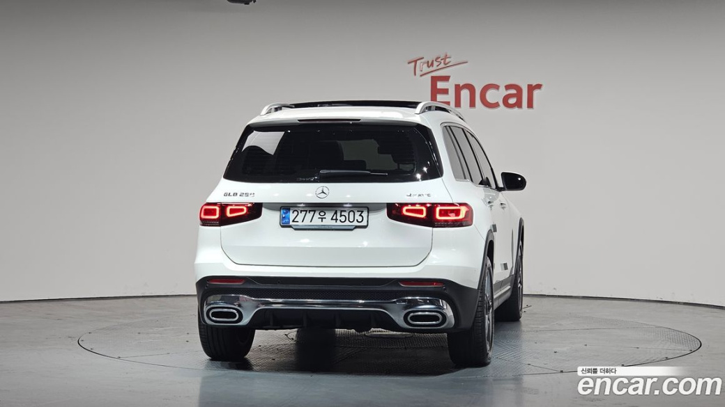 Mercedes-Benz GLB-Class GLB250 4MATIC, 2023