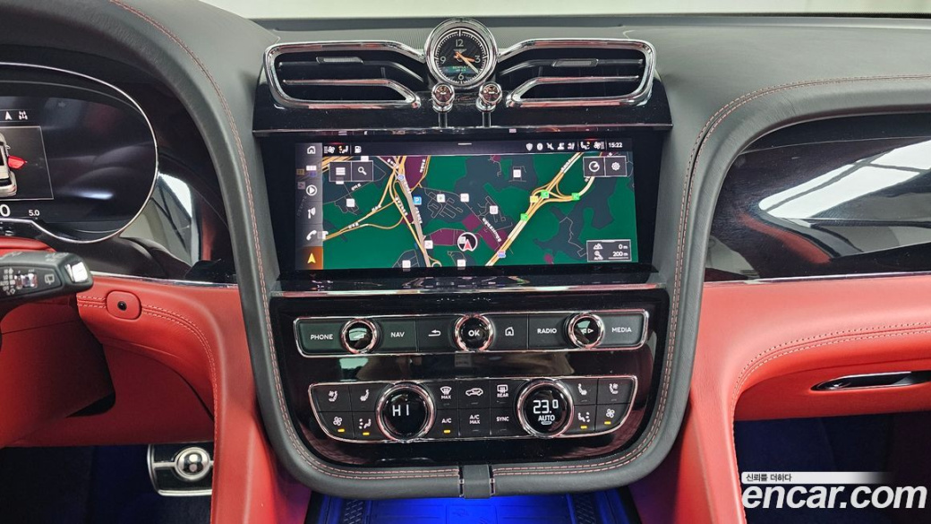 Bentley Bentayga 4.0 V8 Azure, 2023