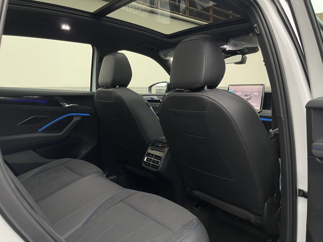 Volkswagen Tiguan L Pro 