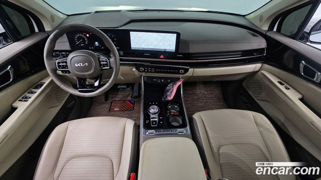 Kia Carnival 9-Seater Signature, 2024