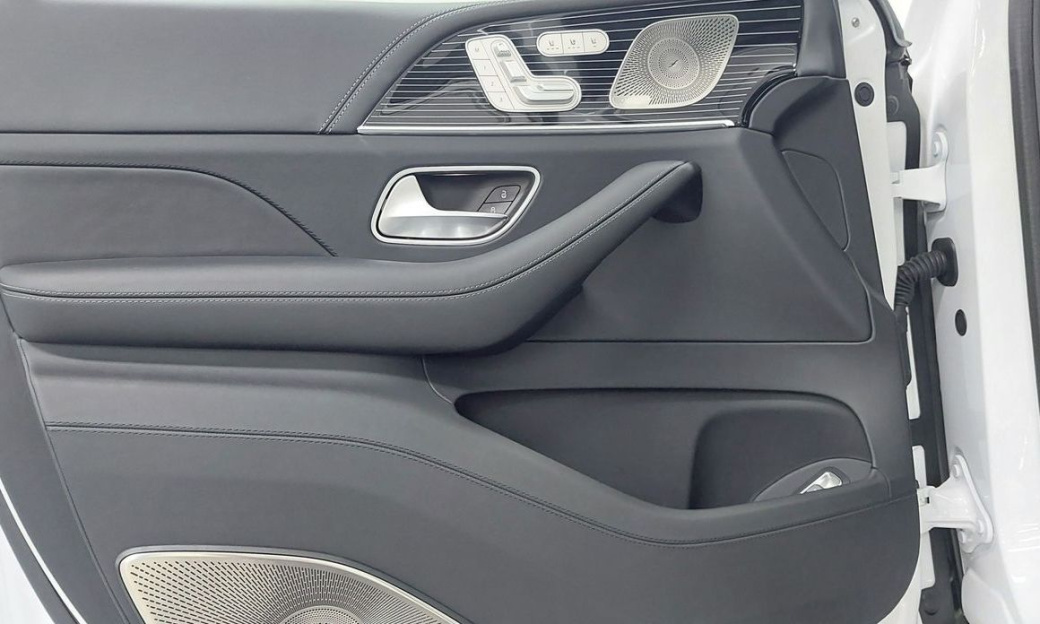 Mercedes-Benz GLS-Class Maybach GLS600 4MATIC, 2025