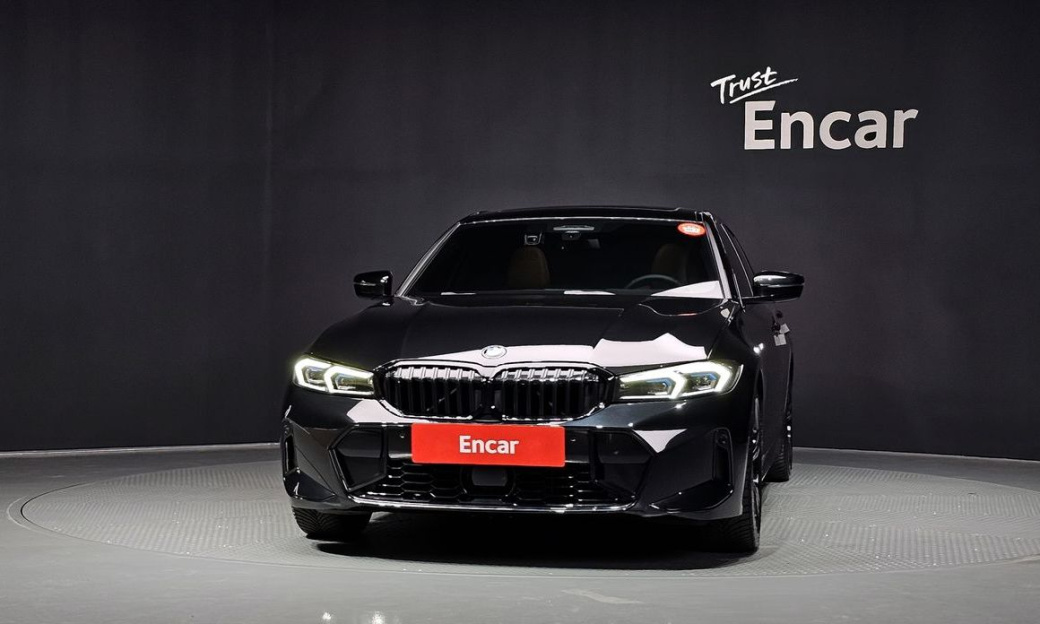BMW 3-Series 320i M Sport, 2024