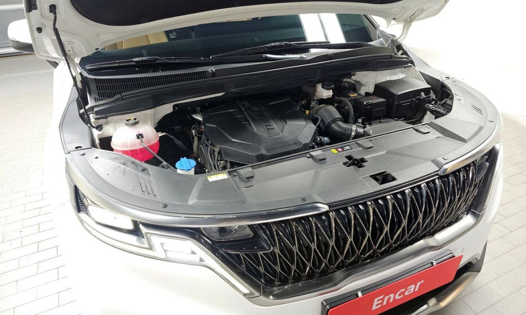 Kia Carnival 7-Seater Outdoor, 2023
