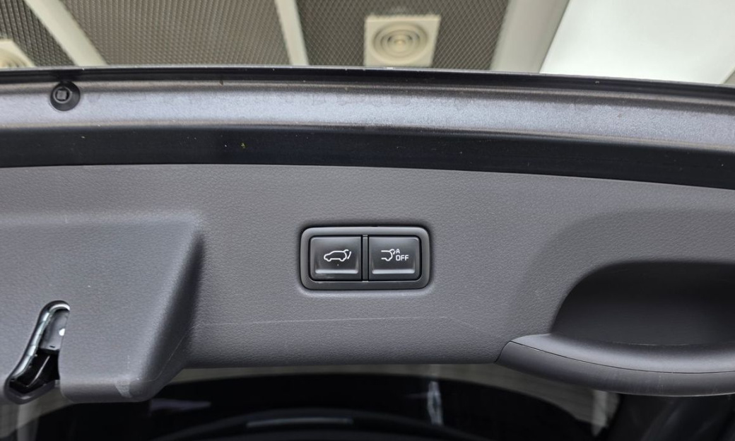 Kia Carnival 9-Seater Gravity, 2024