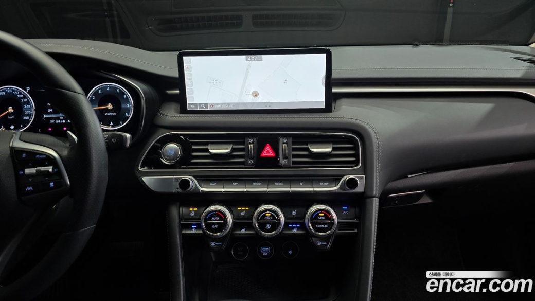 Genesis G70 Gasoline 2.0T 4WD, 2023