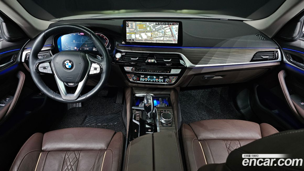 BMW 5-Series 530i xDrive Luxury, 2022