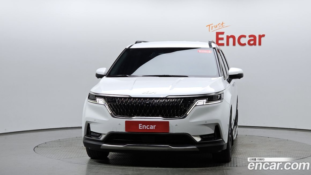 Kia Carnival 7-Seater Outdoor, 2023