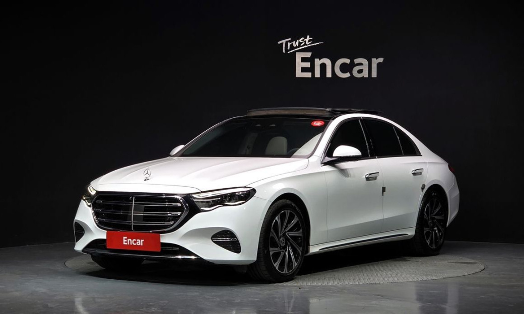 Mercedes-Benz E-Class E300 4MATIC Exclusive, 2024