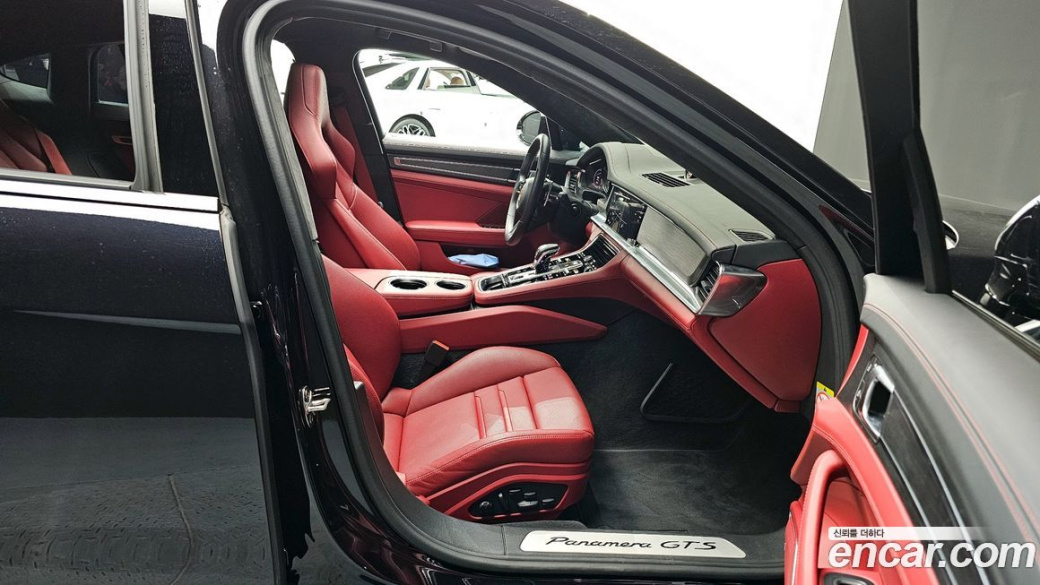 Porsche Panamera 4.0 GTS, 2023