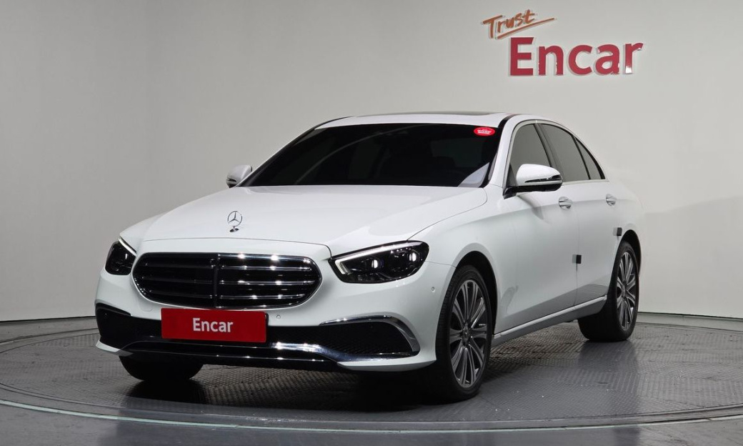Mercedes-Benz E-Class E350 4MATIC Exclusive, 2023
