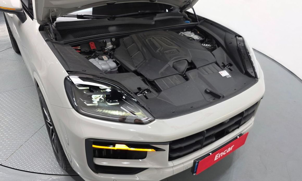 Porsche Cayenne 3.0, 2024