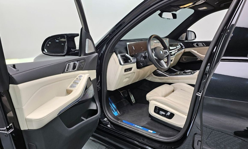 BMW X7 M60i xDrive M sport 6STR, 2025