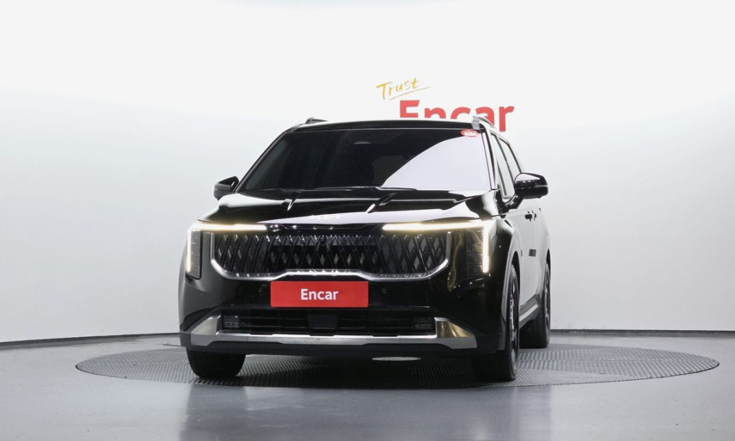 Kia Carnival 7-Seater Outdoor, 2025