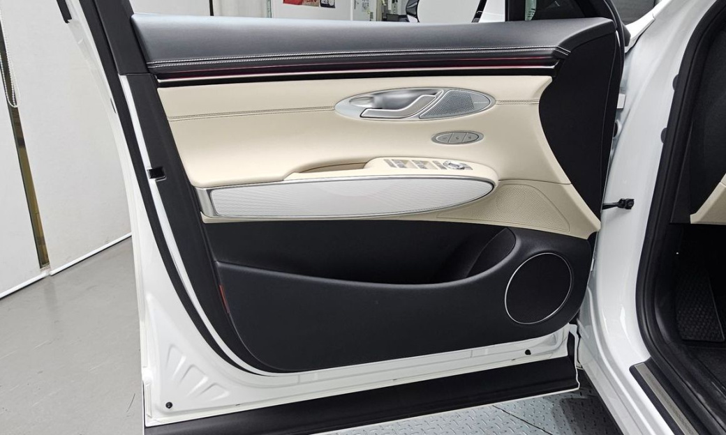 Genesis GV70 2.5T Gasoline AWD, 2025