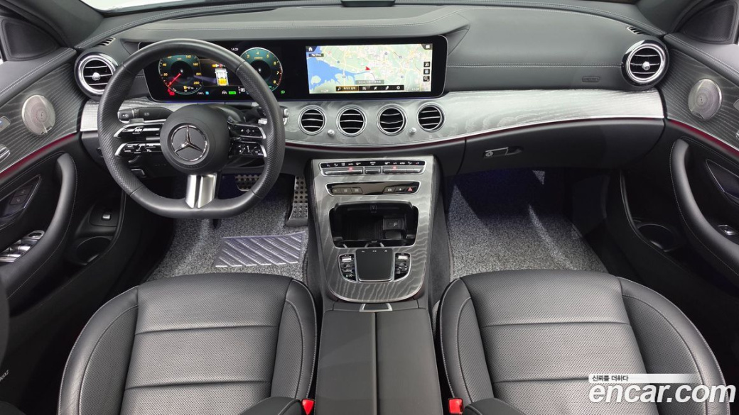 Mercedes-Benz E-Class E350 4MATIC AMG Line, 2023