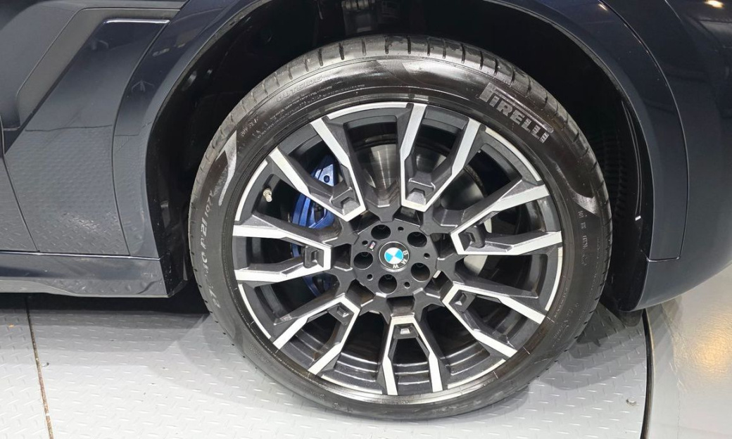BMW X6 xDrive40i M Sport, 2025