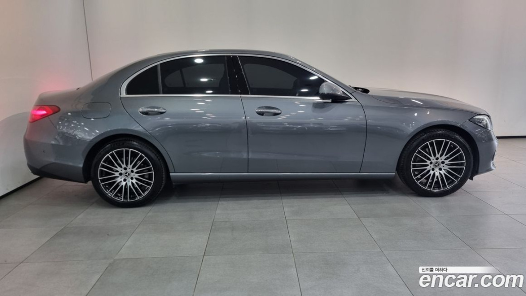 Mercedes-Benz C-Class C200 Avantgarde, 2025